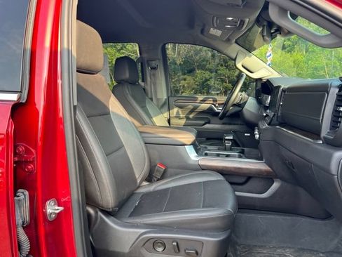 Used 2024 GMC Sierra 1500 SLT w/ SLT Premium Package AWD/4WD image 15