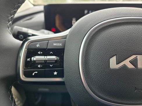 New 2026 Kia Carnival LXS image 26