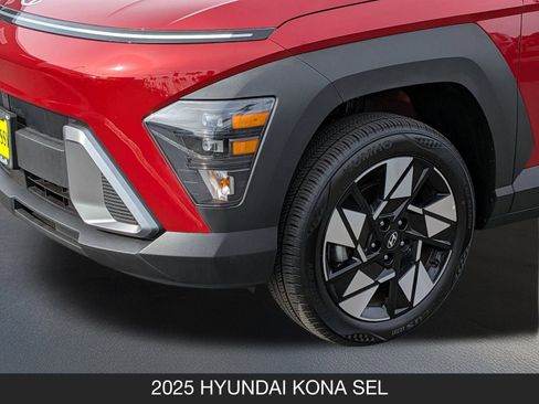 Used 2025 Hyundai Kona SEL image 10