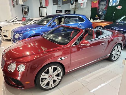 Used 2017 Bentley Continental GT image 1