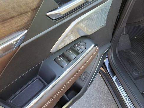 New 2026 GMC Acadia Denali Ultimate w/ LPO, Floor Liner Package image 15