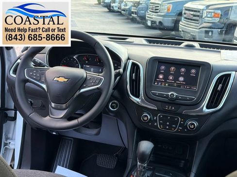 Used 2024 Chevrolet Equinox LT AWD/4WD image 12