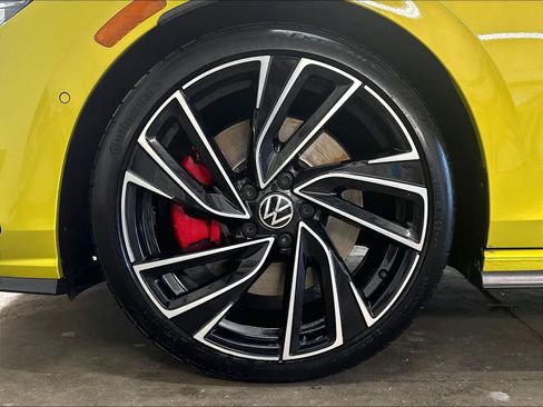 Used 2022 Volkswagen GTI Autobahn FWD image 37