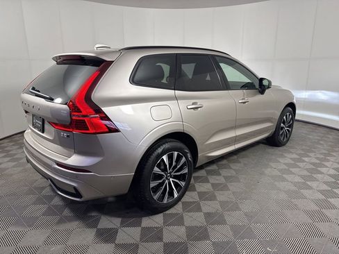 Used 2025 Volvo XC60 B5 Plus AWD/4WD image 5