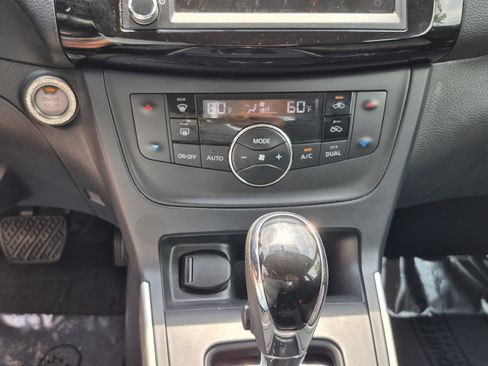 Used 2019 Nissan Sentra SV FWD image 24