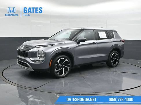 Used 2024 Mitsubishi Outlander SE AWD/4WD image 6