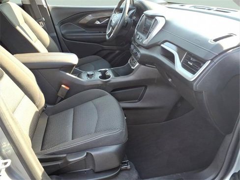 Used 2023 GMC Terrain SLE w/ Driver Convenience Package image 24