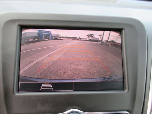 Used 2022 Chevrolet Equinox LT FWD image 26