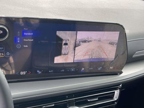 Certified 2024 Chevrolet Traverse LT image 29