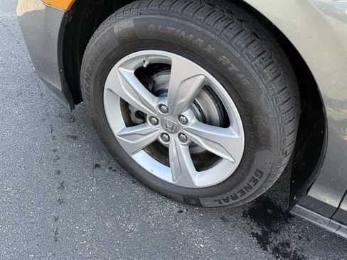 Used 2019 Honda Odyssey EX image 15