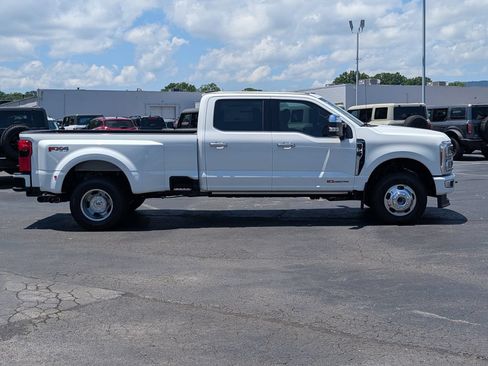 New 2026 Ford F350 Platinum w/ Platinum Plus Package AWD/4WD image 3