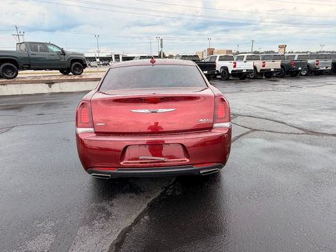 Used 2019 Chrysler 300 S AWD/4WD image 4