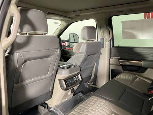 New 2026 Ford F250 Platinum w/ Platinum Plus Package AWD/4WD image 15