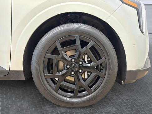 Used 2025 Kia Carnival SX Prestige FWD image 45