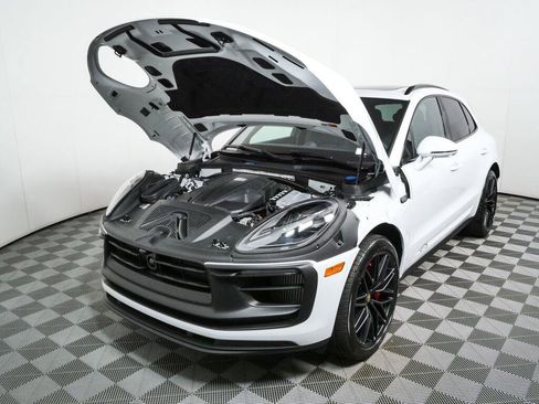 New 2026 Porsche Macan GTS AWD/4WD image 35