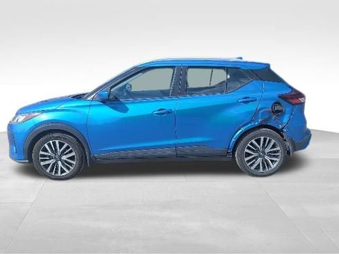 Used 2023 Nissan Kicks SV FWD image 6