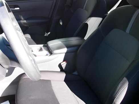 Used 2024 Nissan Sentra SV FWD image 13