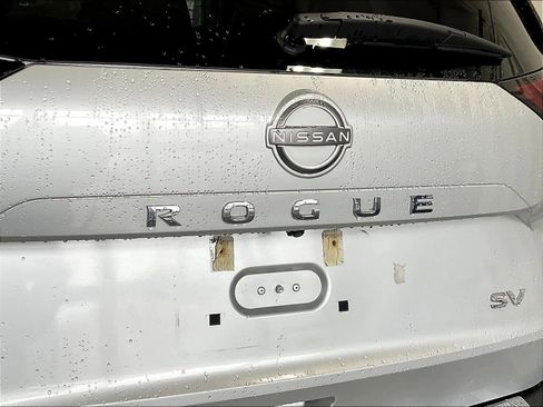 Used 2022 Nissan Rogue SV image 28