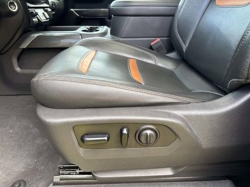 Used 2019 GMC Sierra 1500 AT4 w/ AT4 Premium Package AWD/4WD image 17