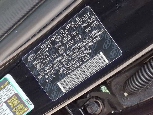 Used 2023 Hyundai Elantra SEL w/ Convenience Package image 38