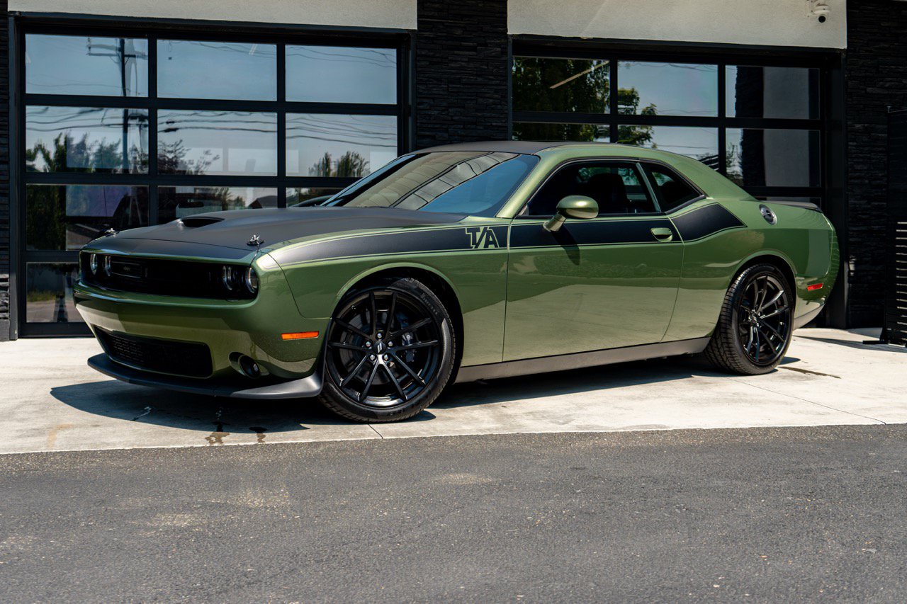 Used 2022 Dodge Challenger R/T w/ T/A Package RWD image 3