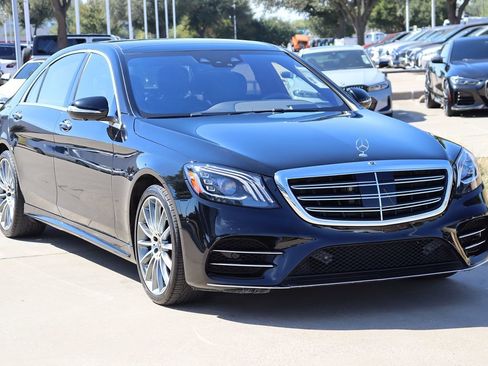 Used 2019 Mercedes-Benz S 560 Sedan image 2