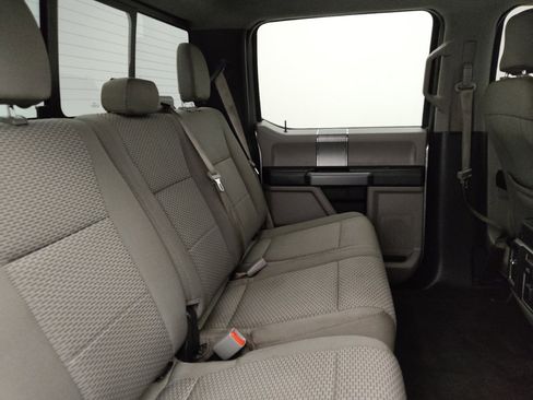 Used 2015 Ford F150 XLT w/ Equipment Group 302A Luxury image 19