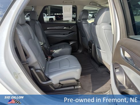 Used 2020 Buick Enclave Essence AWD/4WD image 14