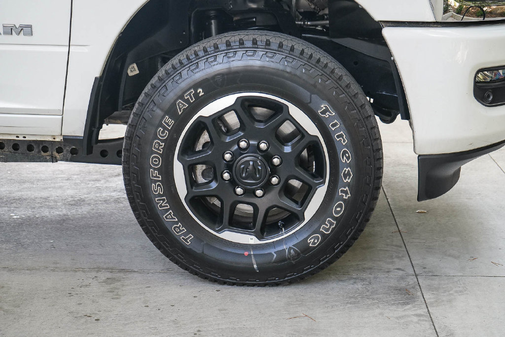 Used 2026 RAM 2500 Laramie AWD/4WD image 12