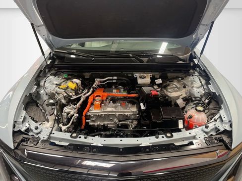 Used 2025 Cadillac Lyriq Sport AWD/4WD image 29