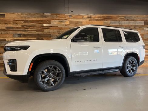 New 2026 Jeep Grand Wagoneer Limited image 17