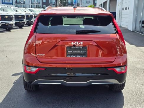 Certified 2023 Kia Niro Wind w/ Wind Preserve Package FWD image 4