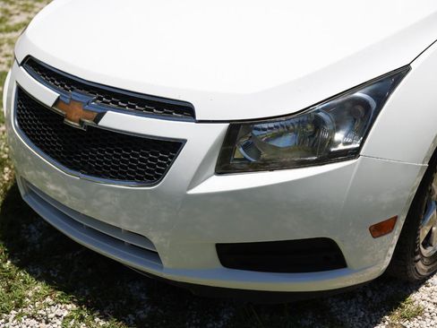 Used 2014 Chevrolet Cruze LT FWD image 23