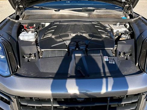 New 2025 Porsche Cayenne GTS image 21