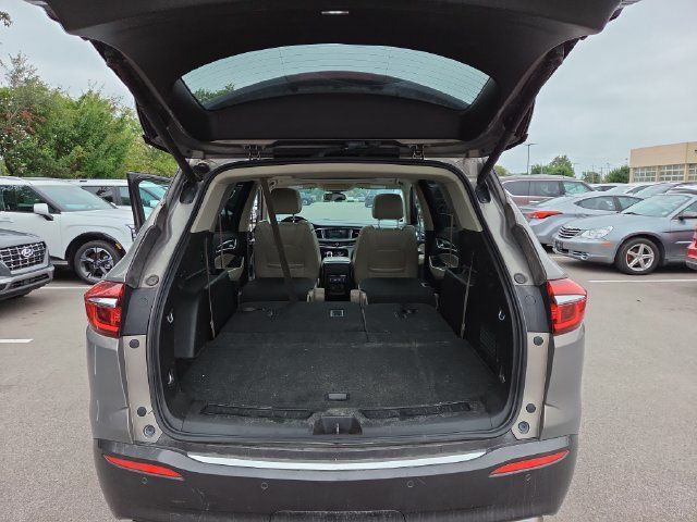 Used 2018 Buick Enclave Essence AWD/4WD image 27