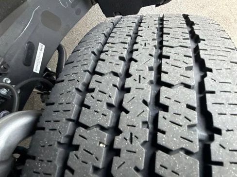 Used 2024 Toyota Tacoma SR RWD image 9