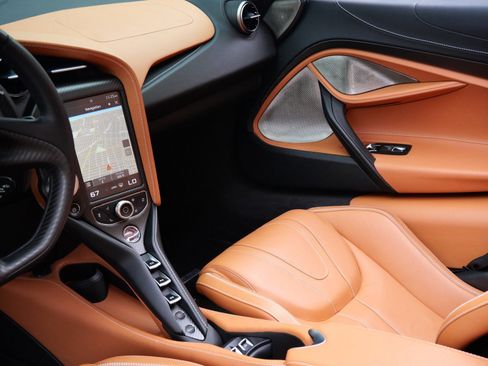 Used 2020 McLaren 720S Luxury image 13