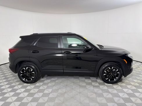 Used 2023 Chevrolet TrailBlazer LT w/ Convenience Package FWD image 4