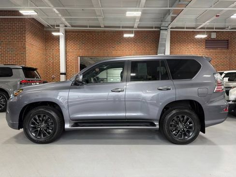 Used 2023 Lexus GX 460 Premium w/ Premium Package AWD/4WD image 4