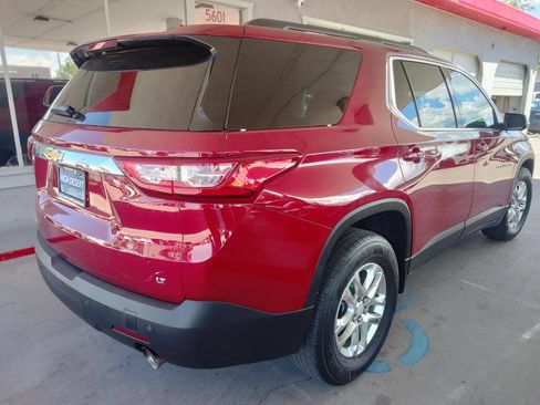 Used 2019 Chevrolet Traverse LT image 3