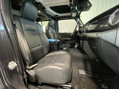 Used 2022 Jeep Wrangler Unlimited Rubicon w/ Trailer Tow Package image 26