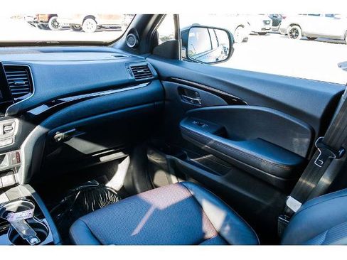 Used 2022 Honda Ridgeline Black Edition image 15