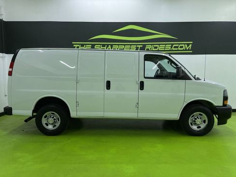 Used 2020 Chevrolet Express 2500 w/ Driver Convenience Package RWD image 11