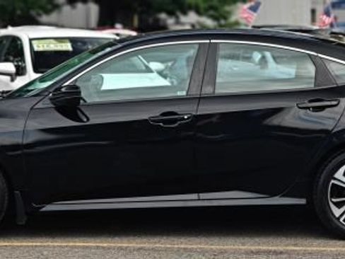 Used 2016 Honda Civic EX-T image 4