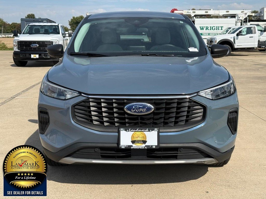 Certified 2025 Ford Escape Active AWD/4WD image 2