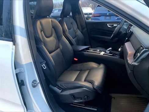 Used 2024 Volvo XC60 T8 Ultimate w/ Protection Package Premier image 11