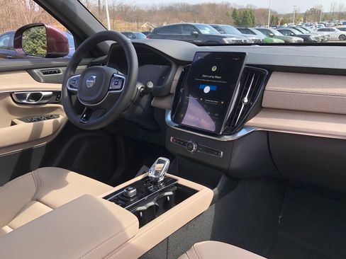 New 2026 Volvo XC90 B6 Plus w/ Protection Package Premier AWD/4WD image 17