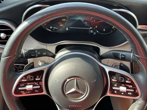 Used 2022 Mercedes-Benz GLC 300 4MATIC w/ Multimedia Package Lite image 27