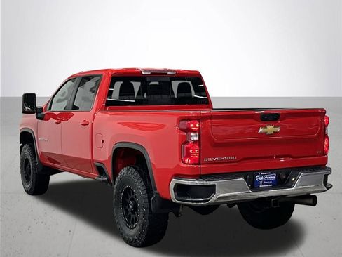 Used 2024 Chevrolet Silverado 2500 LT w/ Convenience Package image 12