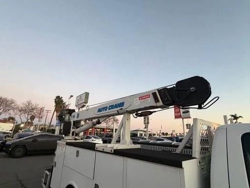 Used 2010 Ford F550 4x4 Regular Cab Super Duty image 4